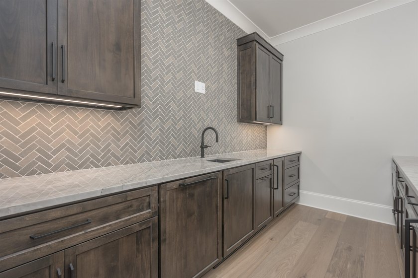 Unrivaled Panoramic Views: Brand-New Luxury Estate Overlooking - photo 43