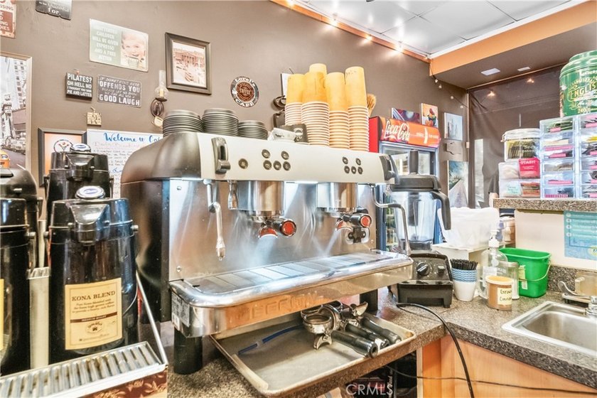Are you passionate about great coffee, specialty drinks, and a - photo 24