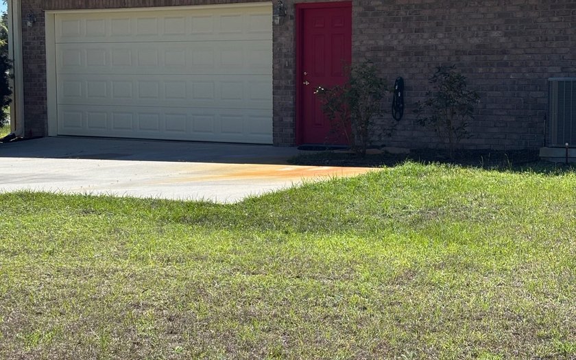 Move in ready, Beautiful brick home on large lot with new vinyl - photo 30