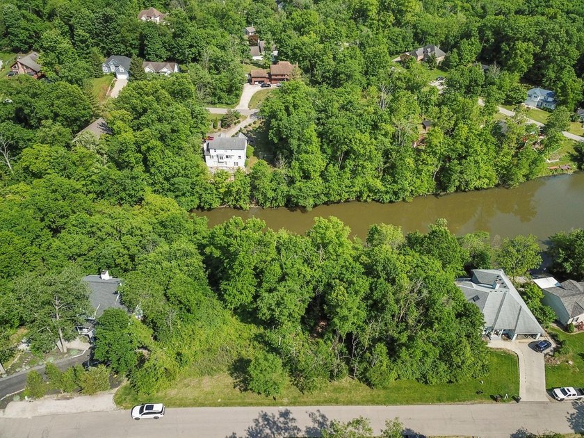 Dreaming of lakefront living without the hefty price tag? This - photo 8