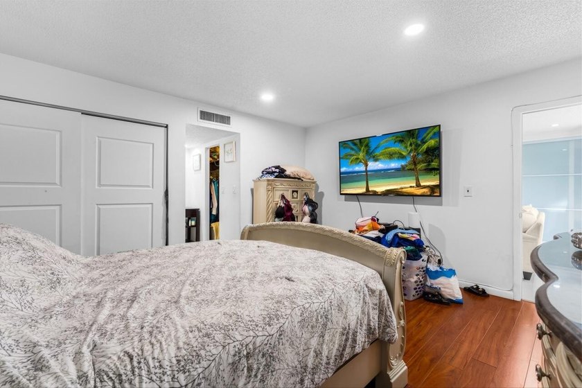 Bright 3/2 corner condo offering golf course living in Inverrary - photo 21
