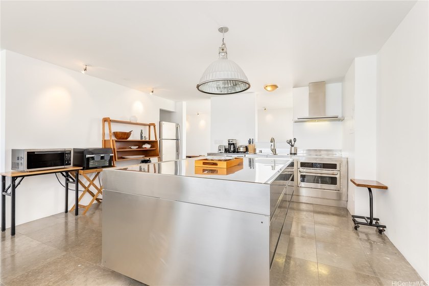Rare opportunity to own a unique combined oceanfront residence - photo 11