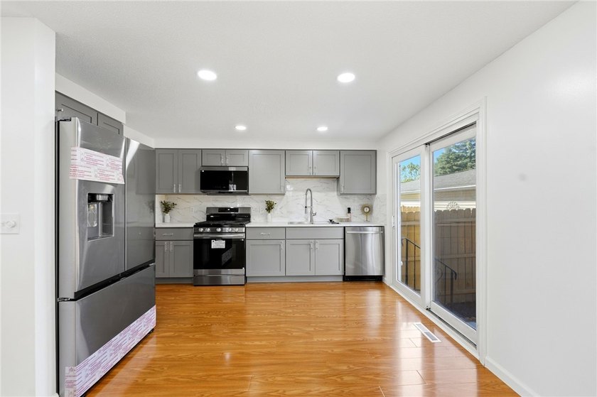 Welcome to 330 Wimbledon Court in West Seneca-a fully renovated - photo 17