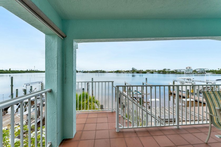 Nicely renovated 2BD/2BA waterfront half-duplex in Key Colony - photo 19