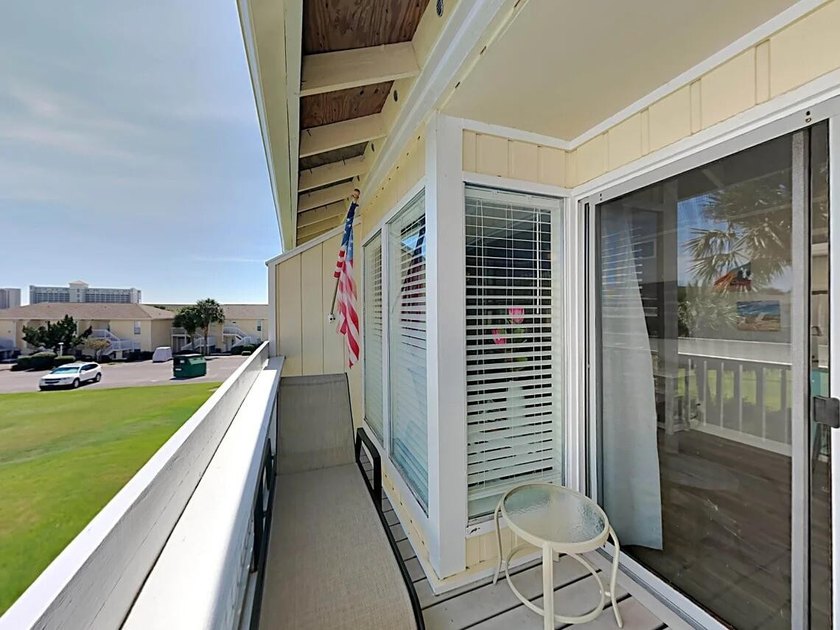 Renovated 1-bedroom condo in a peaceful setting with mature - photo 10