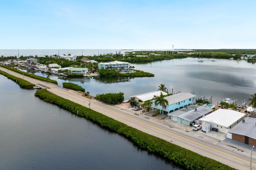 Nicely renovated 2BD/2BA waterfront half-duplex in Key Colony - photo 24