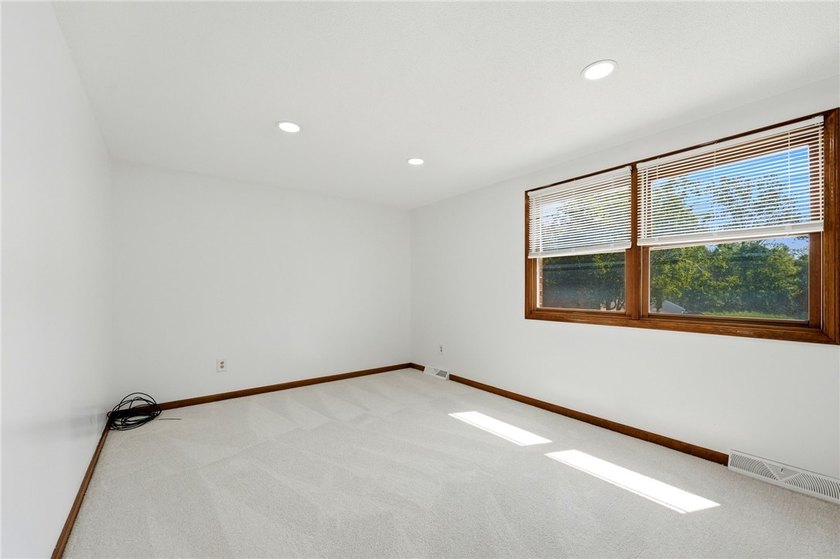 Welcome to 330 Wimbledon Court in West Seneca-a fully renovated - photo 26