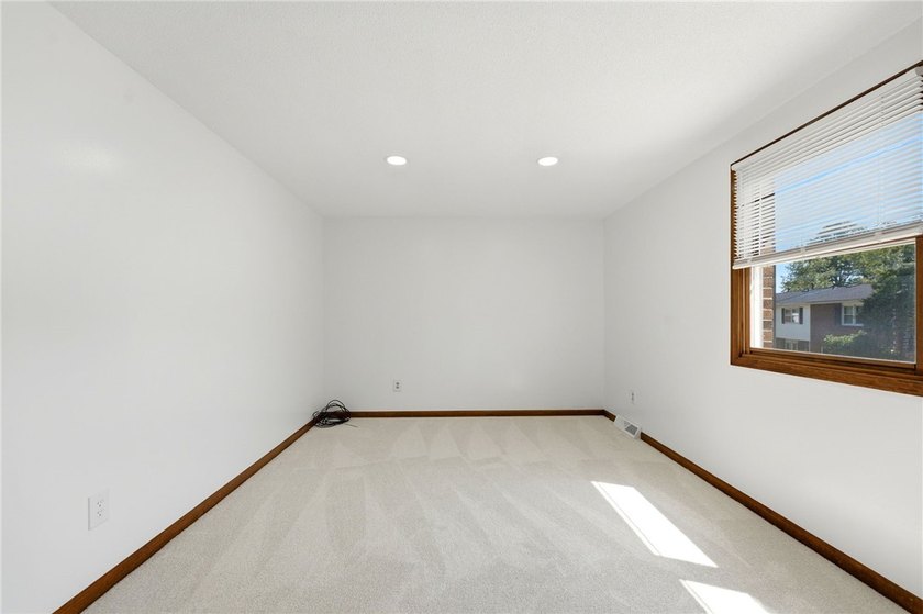 Welcome to 330 Wimbledon Court in West Seneca-a fully renovated - photo 27