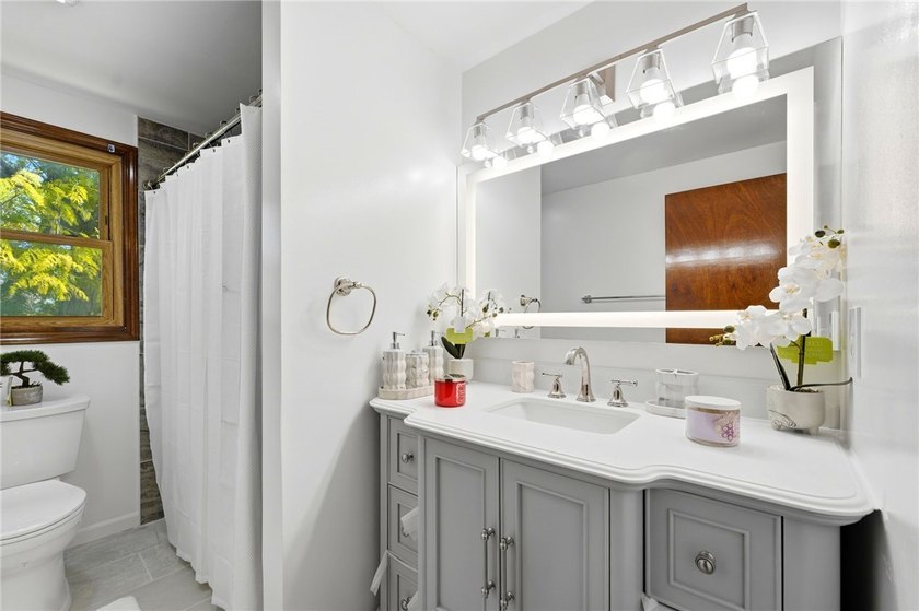 Welcome to 330 Wimbledon Court in West Seneca-a fully renovated - photo 31