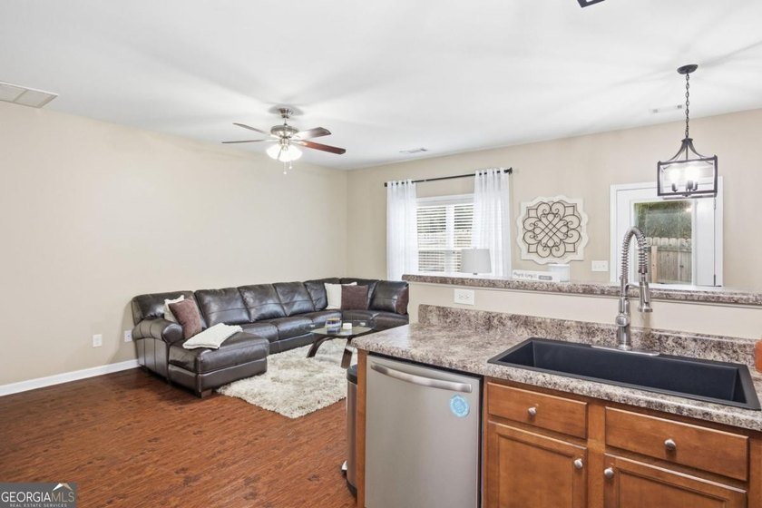 You just found the cleanest and best maintained townhome in - photo 6