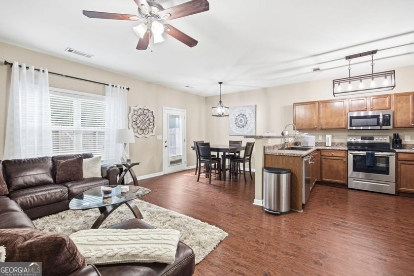 You just found the cleanest and best maintained townhome in - photo 7