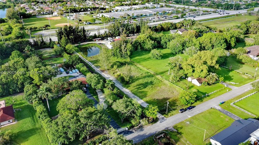 Rare opportunity to build your dream estate in the prestigious - photo 7