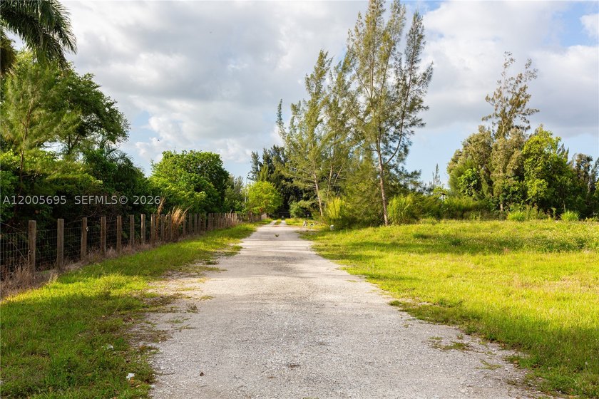 Rare opportunity to build your dream estate in the prestigious - photo 9