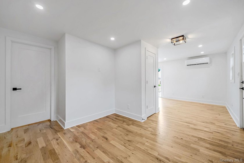 Turnkey Renovated Farmhouse-Style Cape - Elwood School District - photo 4