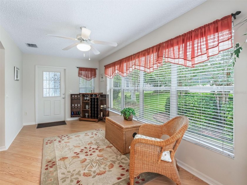 TURNKEY AND WELCOMING, THIS BEAUTIFULLY MAINTAINED 3-BEDROOM - photo 15