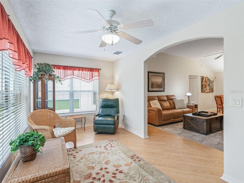 TURNKEY AND WELCOMING, THIS BEAUTIFULLY MAINTAINED 3-BEDROOM - photo 16