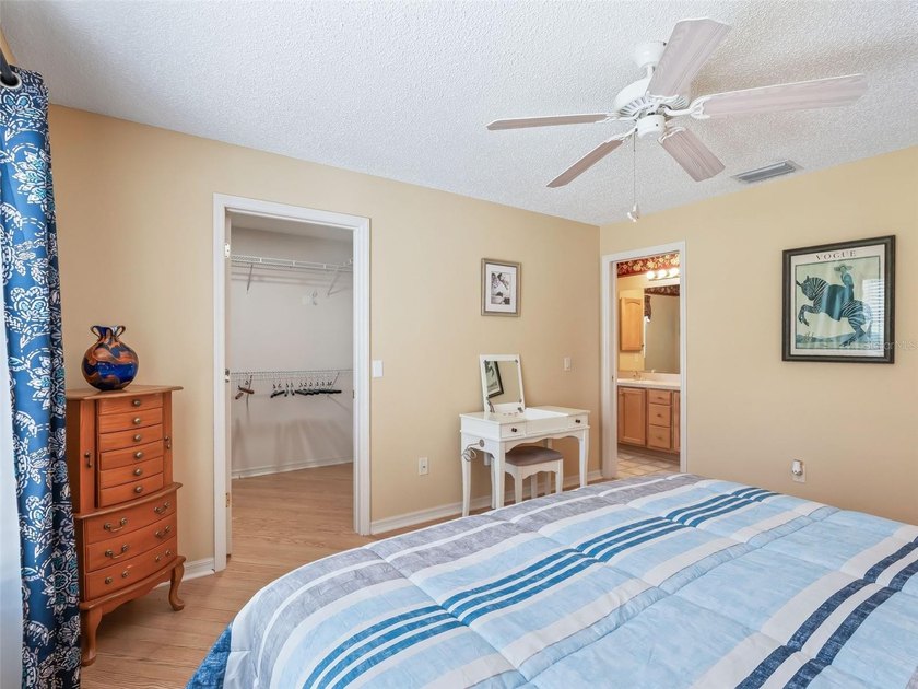 TURNKEY AND WELCOMING, THIS BEAUTIFULLY MAINTAINED 3-BEDROOM - photo 19