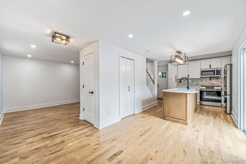 Turnkey Renovated Farmhouse-Style Cape - Elwood School District - photo 9