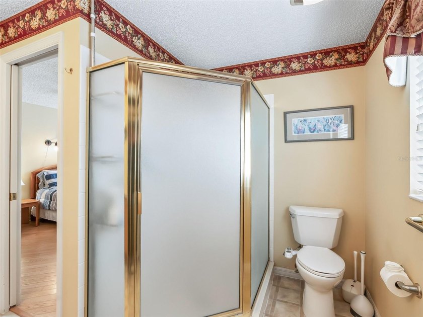 TURNKEY AND WELCOMING, THIS BEAUTIFULLY MAINTAINED 3-BEDROOM - photo 21