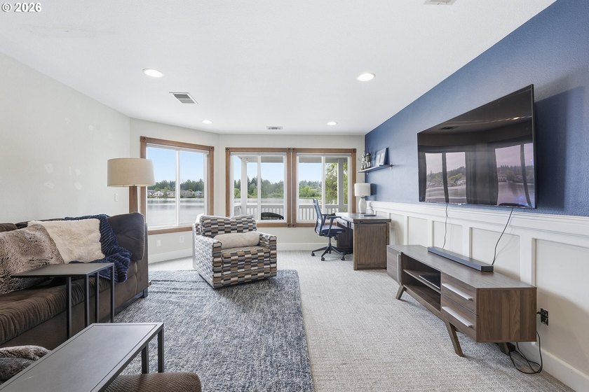Experience stunning panoramic views that draw you straight to - photo 22
