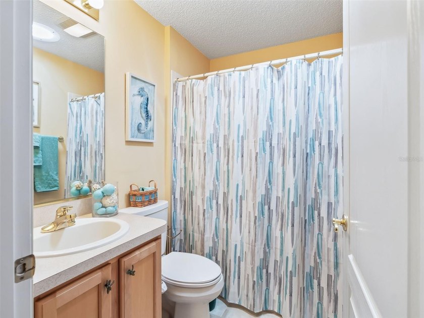 TURNKEY AND WELCOMING, THIS BEAUTIFULLY MAINTAINED 3-BEDROOM - photo 27