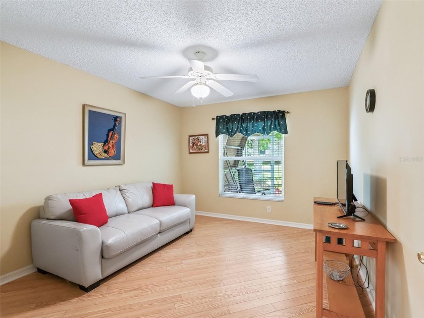 TURNKEY AND WELCOMING, THIS BEAUTIFULLY MAINTAINED 3-BEDROOM - photo 28