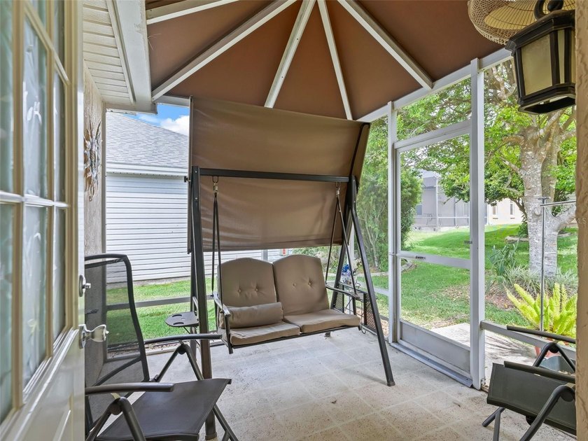 TURNKEY AND WELCOMING, THIS BEAUTIFULLY MAINTAINED 3-BEDROOM - photo 31