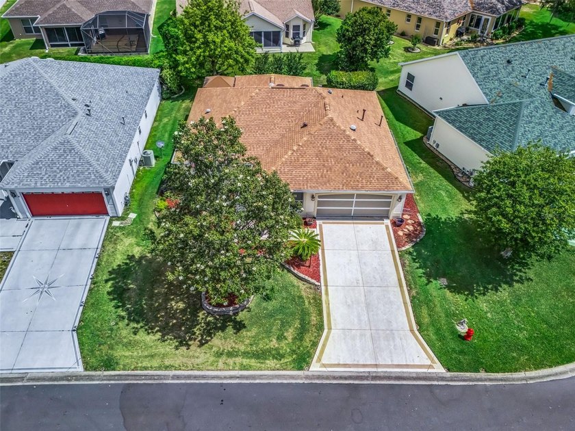 TURNKEY AND WELCOMING, THIS BEAUTIFULLY MAINTAINED 3-BEDROOM - photo 37