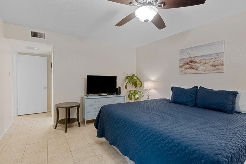 Welcome to coastal living in beautiful Rockport, Texas! This - photo 12