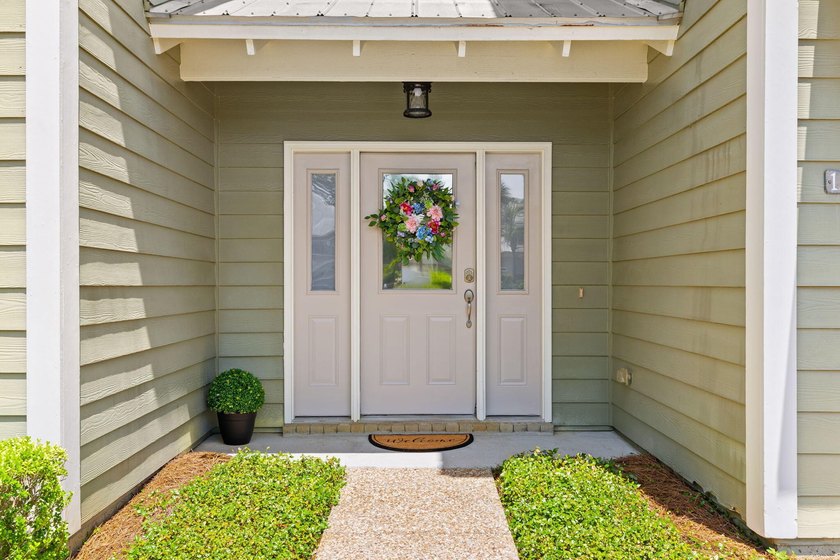 Arguably the most updated unit in South Haven! Skip the costly - photo 3