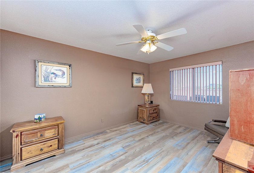 Welcome to this pristine 3BR/2BA home located on a quiet street - photo 11