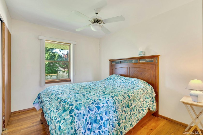 Welcome to 7 Applewood Road located in the Smithtown School - photo 13