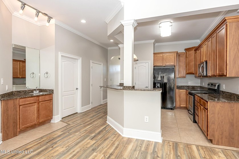 Opportunity is knocking at Lakeview Townhomes on Capri Place in - photo 14