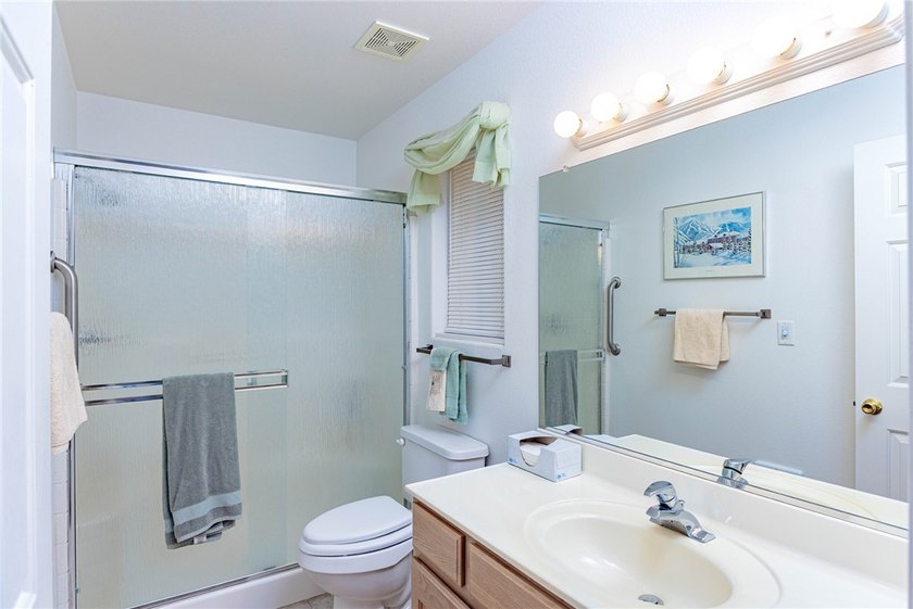 Welcome to this pristine 3BR/2BA home located on a quiet street - photo 14