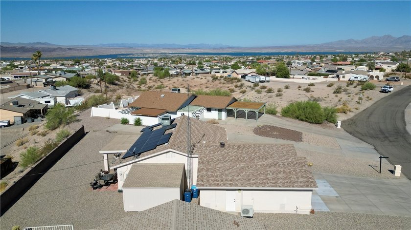 Welcome to this pristine 3BR/2BA home located on a quiet street - photo 28