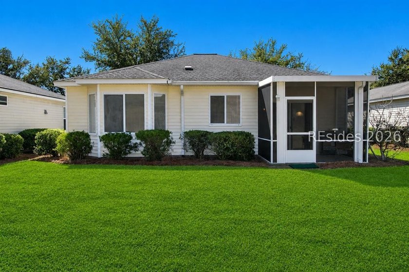 Welcome to this charming Acadia model located in the highly - photo 2