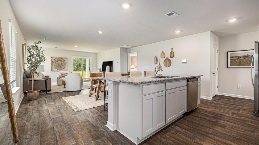 *4 bedroom, 2.5 baths *Open concept great room, dining room and - photo 13