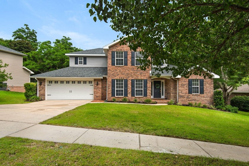 Welcome to 320 Branch Hill Park, where traditional charm meets - photo 2