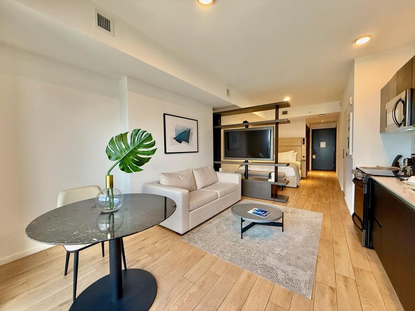 Beautiful and captivating studio on the 39th Floor at The Elser - photo 14