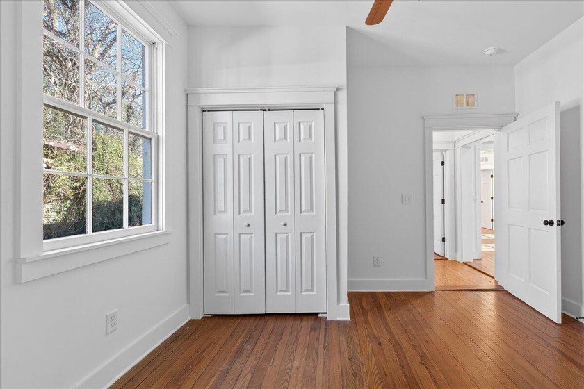 This beautifully renovated historic duplex features two units - photo 9