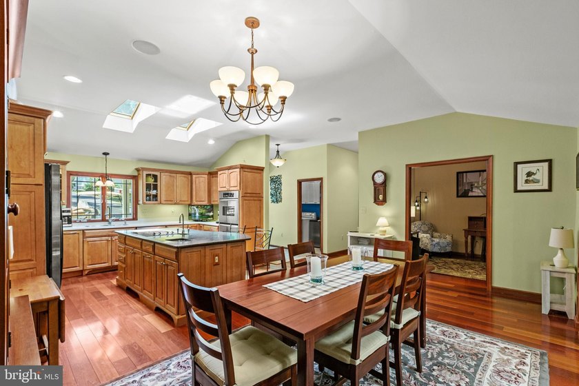 Welcome to 322 Lake Caroline Drive, where every day feels like a - photo 15