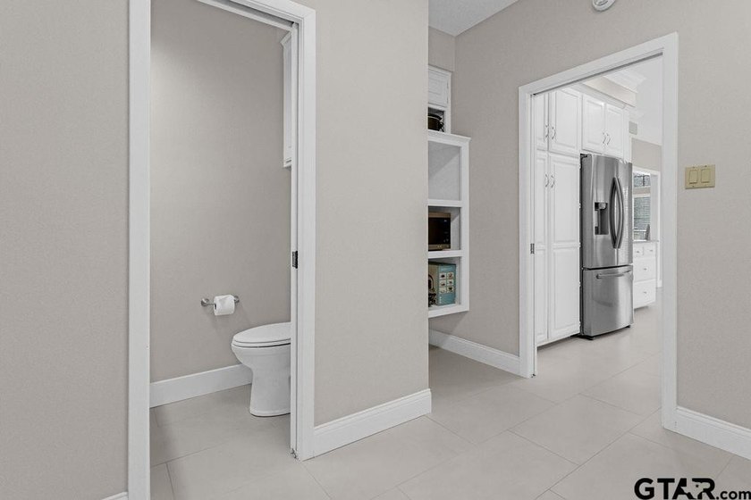 This beautifully updated home strikes that perfect balance - photo 21