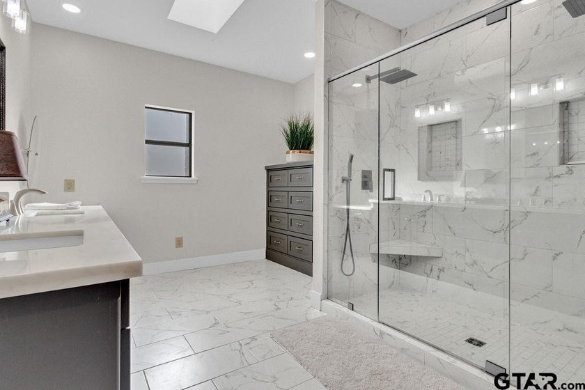 This beautifully updated home strikes that perfect balance - photo 26