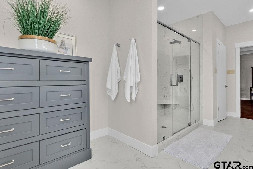 This beautifully updated home strikes that perfect balance - photo 27