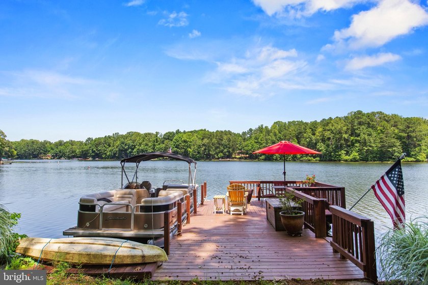 Welcome to 322 Lake Caroline Drive, where every day feels like a - photo 31