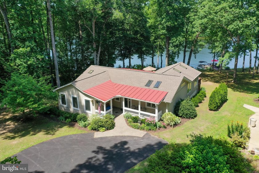 Welcome to 322 Lake Caroline Drive, where every day feels like a - photo 33