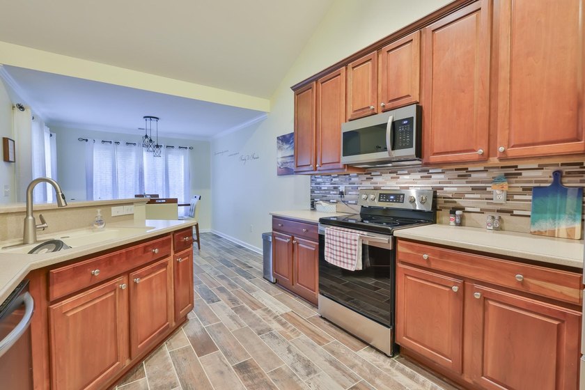 Welcome to 117 Bleckley Ave, located in the desirable Arrowhead - photo 5