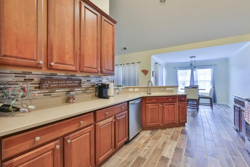 Welcome to 117 Bleckley Ave, located in the desirable Arrowhead - photo 7