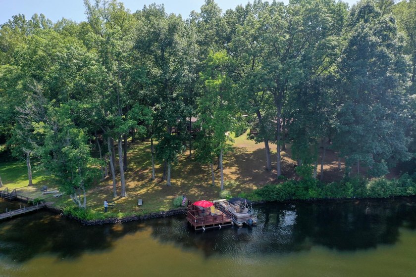 Welcome to 322 Lake Caroline Drive, where every day feels like a - photo 38