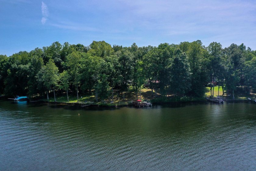 Welcome to 322 Lake Caroline Drive, where every day feels like a - photo 39